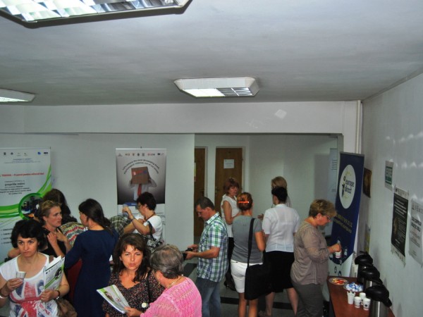 conferinta lansare travail