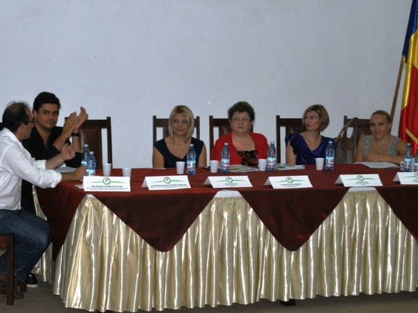 relatare conferinta lansare