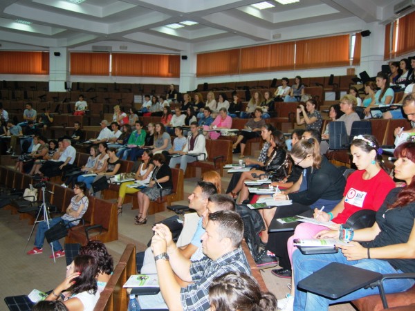 relatare conferinta lansare